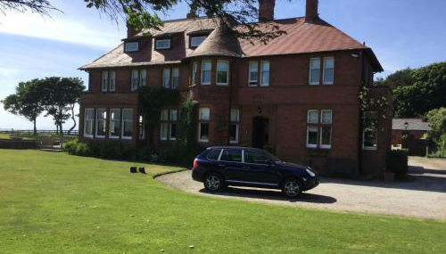 Sandhill House - Photo 2, Garden