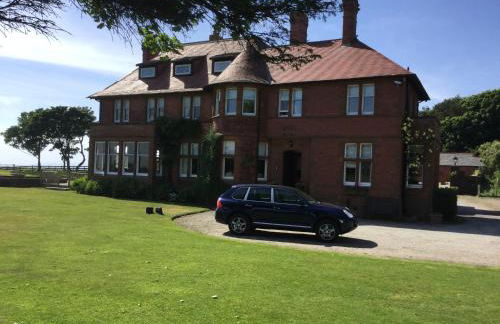 Sandhill House - Photo 2