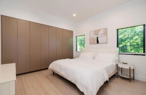 Modern Poolside Paradise - Foto 35