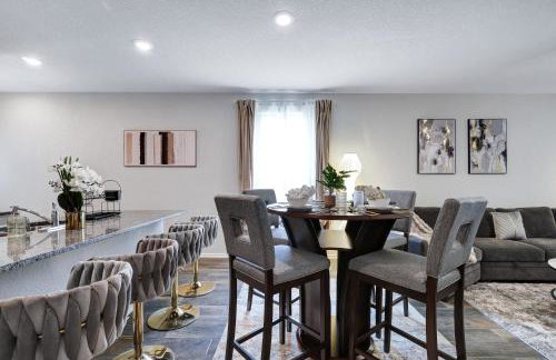 Stylish Hot Tub Retreat BBQ Yard Games WiFi Pets - Foto 20