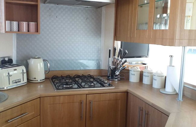 Captivating 2-bed 6 Berth Caravan in Ingoldmells - Foto 8