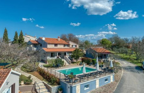 Cozy Apartment In Pilkovici With Wifi - Photo 20