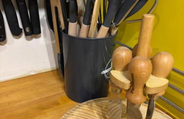 Tenby Victorian Villa with parking, pets allowed - Photo 4