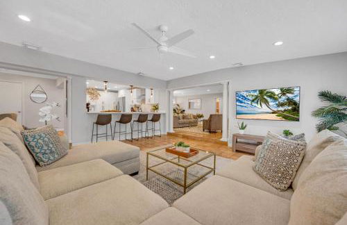 Heated pool Quiet Neighborhood Family Vacation Escape Key - Foto 2