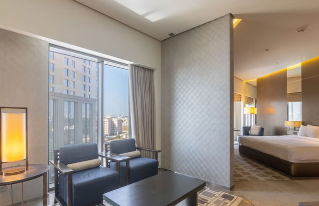 Elegant 1BR Near Wafi Mall Central Dubai Stay - Photo 8