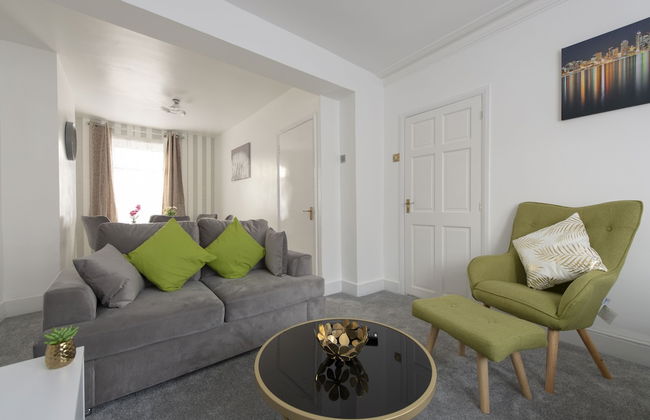 Fortified Three Bedroom Home - Foto 33