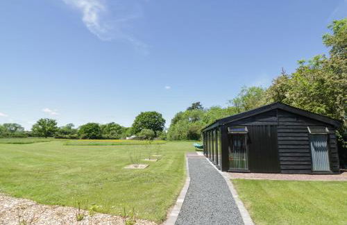 The Tractor Shed - Photo 21