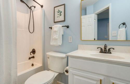 Walk to Slopes Wintergreen Resort Condo with Pool - Foto 15