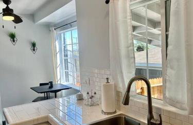 Modern La Cresta - Photo 13