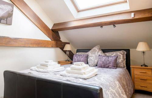 PLAS IWRWG GRANARY - Stunning Barn Conversion based in North Wales - Photo 2