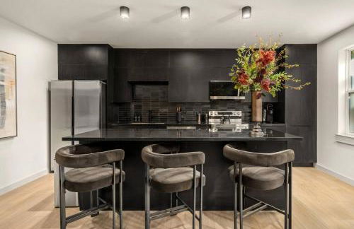 2Linkd Homes | 9BR•All Private Baths | Pool |Gated - Foto 19