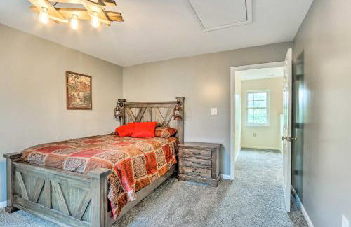 Charles Town Home with Private Pool and Hot Tub - Foto 31