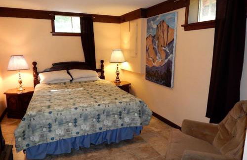 Secluded Cabin Rental for a Large Group Getaway on the Shenandoah River near Luray, Virginia - Photo 28