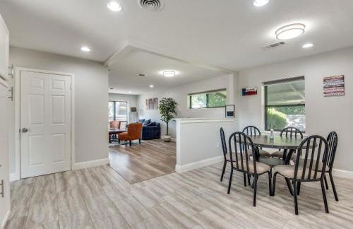 Modern, Roomy, Game Room, Patio, Family Home, Private Parking - Foto 12