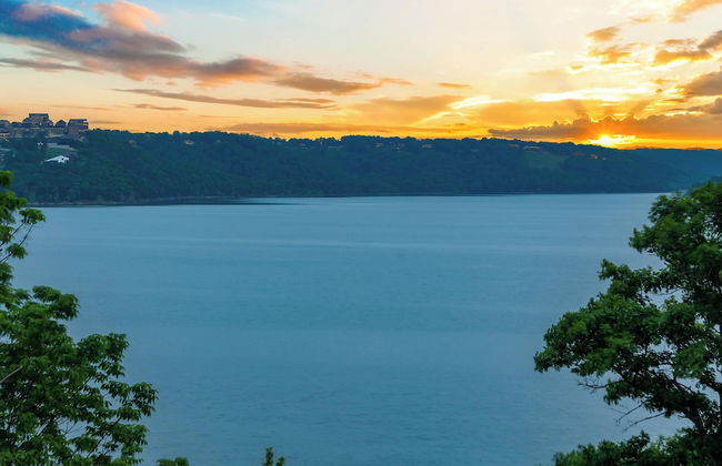 Lakefront Oasis Amazing Views! - Photo 21