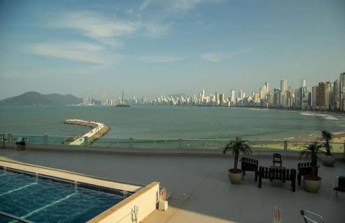 Para casais, prédio beira mar, em frente à Roda Gigante - Foto 16