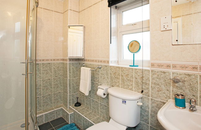 3 Bedroom House Near the City Center - Photo 14