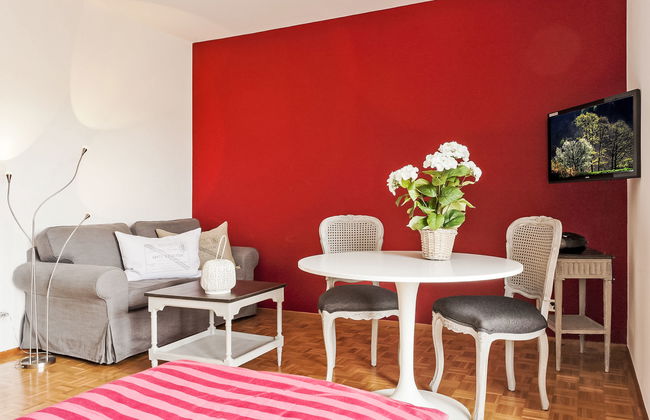 Double Room - Photo 7