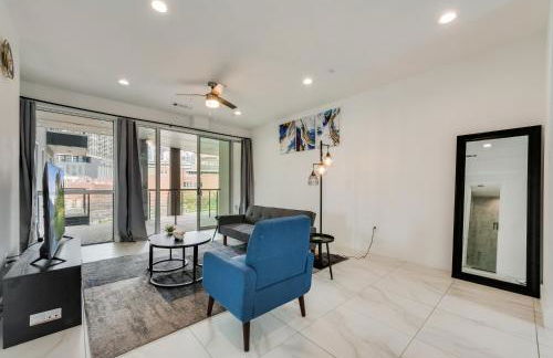 Metro View 2BR I Parking I King Bed I Workspace - Foto 9