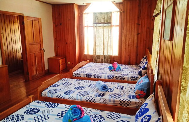 ROOMS AT AN AMERICAN-STYLE CABIN - Photo 3