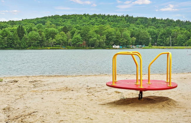 Hygge Home by Avantstay Deck for Outdoor Living, Fire Pit, Game Table - Photo 31