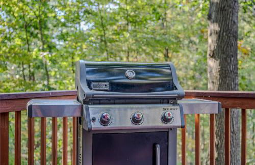 Fox Hollow - Hot Tub, Wifi, Pet Friendly, Screen Porch, Deck, Recreation Center, Pool Access, Golf Nearby, Hiking, Grill, Fireplace, King Bed - Foto 19