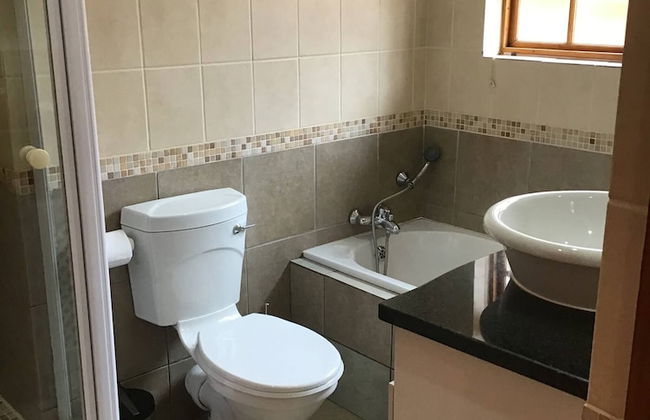 2BR Relocation Housing Fully Furnished Secured in Pentagon Park - Foto 5