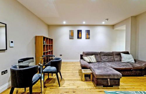 Modern Stylish Spacious 1BR Duplex - Foto 9