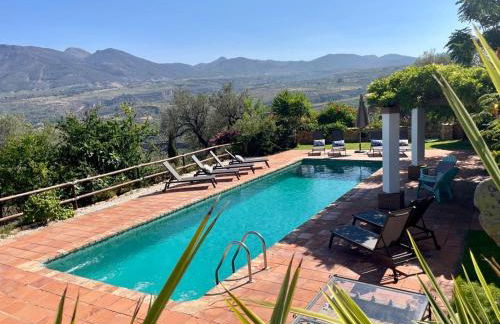Traditional Farmhouse; large pool,gardens & views. - Foto 7