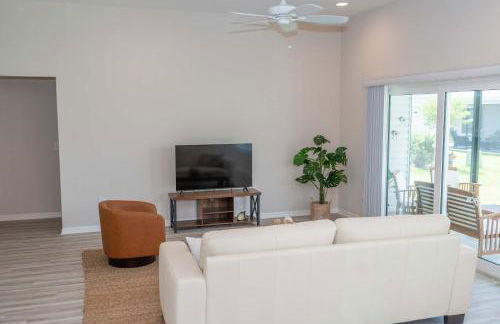 The Villages Retreat- Free Coffee Brand New - Foto 13