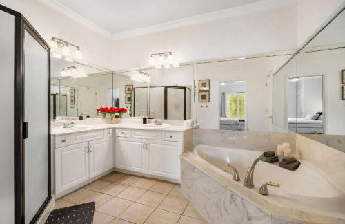 Kings Hideaway - Near DT! - Foto 48