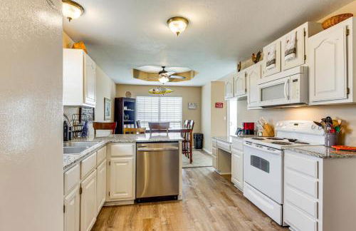 Group Friendly! Waterfront Grand Lake Home with Dock - Foto 13