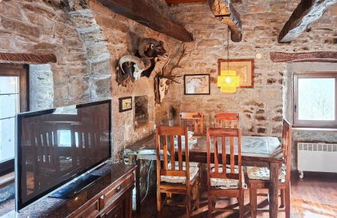 2 Bedroom Awesome Home In Buzet - Foto 13