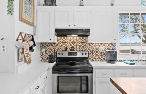 Dolphin Cove - Whole WATERFRONT House with Dock - Foto 53