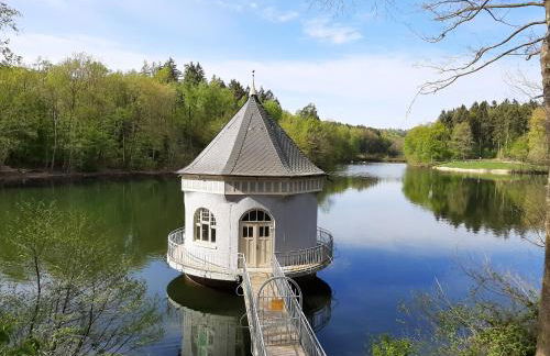 Gelbe Koffer - Design-Apartment in Schiffweiler - 2 Parkplätze - Self-Check-in - ruhig & naturnah - Foto 30