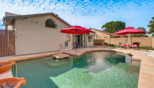 3 Mi to Dtwn Home with Heated Pool in Gilbert - Foto 1