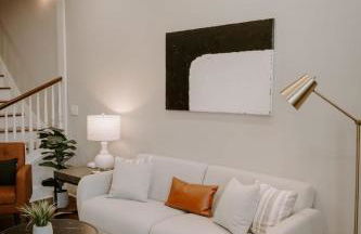 Stunning 4BR Townhome Rooftop City Views - Foto 13