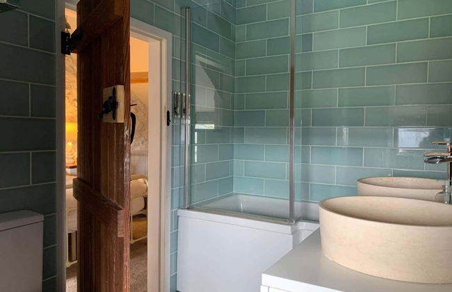 Idlewild Animal Sanctuary Farmhouse Stay - Charity - Photo 1