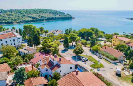 SANJA - with a large covered terrace and pool - Foto 30