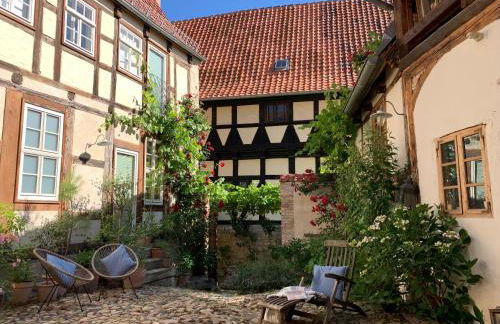 himmlischer Hof - Juwel von 1477 mit P, romantischer Innenhof, Kamin, Öko, Denkmal - Foto 67