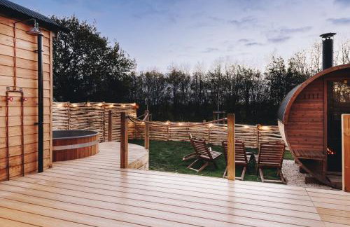 Nestledstays - The Hide - Photo 6