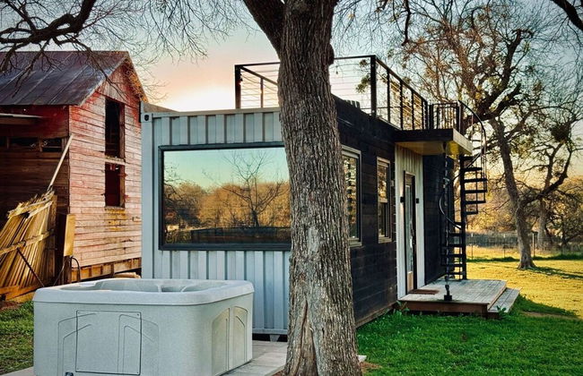 The Blue Ridge Container Tiny Home in the Country - Foto 23