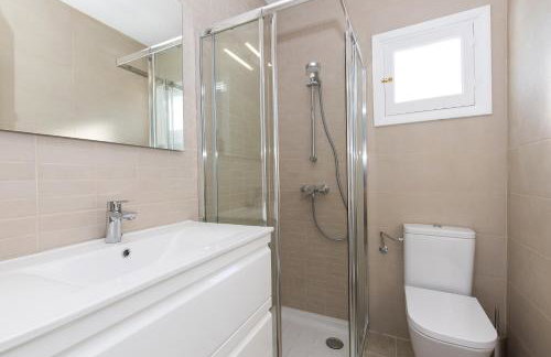 Chalet a 150m de la playa y piscina privada - Photo 19