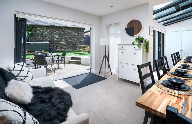 Rosemount X3 Bed Townehouse With Hot Tub - Foto 3