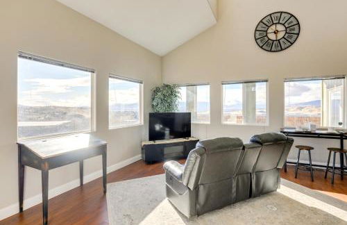 Mtn-View Haven with Hot Tub! 28 Mi to Mt Rose Ski - Foto 5