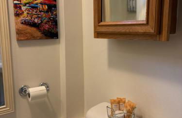 Seattle-Queen Anne--7 BR 3 BA--One Block to SPU - Foto 56