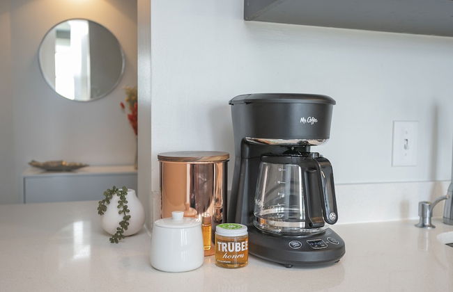 Sleek Furnished Modern Downtown Condo - Foto 25