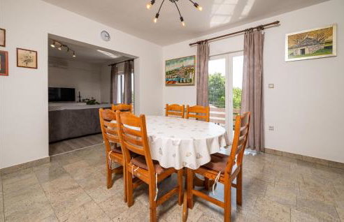 Six-Bedroom Holiday Home In Barban - Foto 4