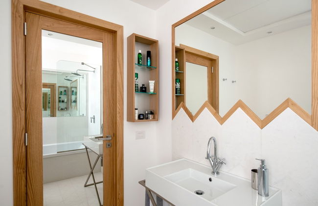 Luxury Villa with Penthouse, Pools and Sea View - Photo 72