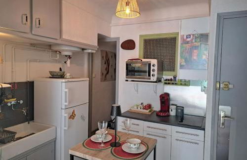 Très joli studio au calme dans le cœur du village - Foto 5